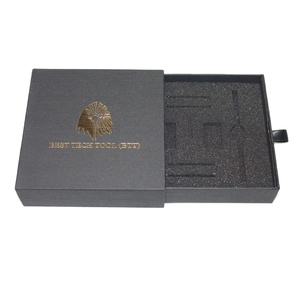 Hộp đựng giày trượt có logo vàng trên nền đen, chất liệu xốp tái chế, lót xốp, dành cho thiết bị điện tử tiêu dùng, đóng gói chắc chắn. - Product Image 2