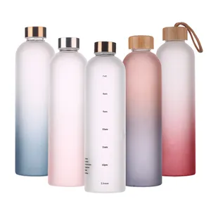 Botol Air Kaca Olahraga Tutup Bambu 550Ml 18Oz, Kustom Ramah Lingkungan dengan Lengan Silikon