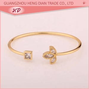 เครื่องประดับผู้หญิงเฮงเตี้ยน กำไลทอง 18K ดีไซน์ใบไม้ แฟชั่นหรูหรา สไตล์ใหม่จากภาคใต้ - Product Image 5