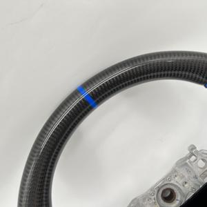 Volante de fibra de carbono personalizado CCExcellent para estilo deportivo Camry 7th con cuero perforado - Product Image 5