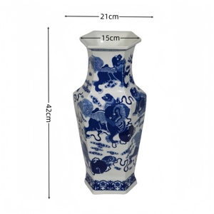 Vase de table hexagonal Art Déco en porcelaine bleue et blanche, motif Danse du Lion peint à la main, céramique chinoise exquise et durable pour la maison - Product Image 5