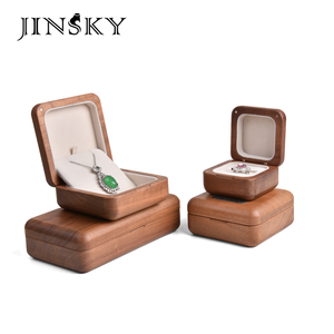 Plateau de présentation de bijoux en bois, boîte de rangement pour bagues avec doublure en microfibre, organisateur de bijoux pour la maison - Product Image 4