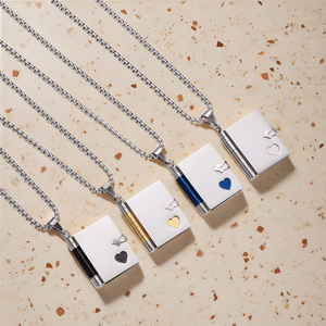 Нержавеющая сталь под заказ может открыть Выгравированный текст имя мини книга медальон ожерелье - Product Image 4