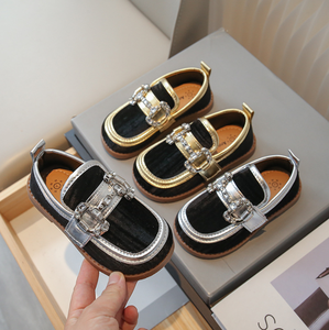 Nouvelles chaussures bateau décontractées en velours côtelé pour enfants, garçons et filles, avec détails métalliques, style mocassins souples - Product Image 2