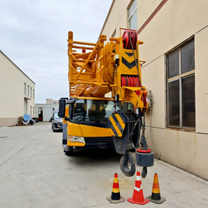 Grúa Hidráulica sobre Camión XCMG QY55KC de 55 Toneladas de Segunda Mano con Motor, Caja de Cambios, Bomba y Motor - Maquinaria de Construcción de Uso Pesado - Product Image 1