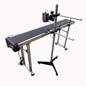 <span class=keywords><strong>CE</strong></span> hız ayarlanabilir paslanmaz çelik çerçeve PVC bant konveyör için yiyecek kutusu paket sanayi otomatik konveyör bant sistemi fiyat - Product Image 2