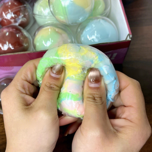 ลูกบอลของเล่นฟูยี่แบบอัดรีด ทำมือ รสชาติมินต์ ดาร์กช็อกโกแลต มัทฉะ เนื้อนุ่มพิเศษ บรรเทาความเครียด ลูกบอลขี้ผึ้งควบคุมการปล่อยเสียง - Product Image 4