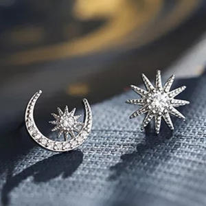 Boucles d'oreilles étoile et lune en argent 925 plaqué or blanc, strass en cristal, bijoux minimalistes pour femmes, à porter au quotidien - Product Image 3