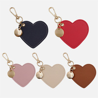 Porte-clés en forme de cœur fait main, pendentif en forme de cœur, chaîne de suspension pour clés de voiture, cadeau, mini breloque de sac en cuir personnalisée