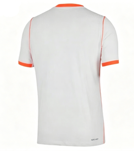 เสื้อฟุตบอลย้อนยุคแบบคลาสสิกสไตล์วินเทจที่ปรับแต่งได้ พร้อมบริการพิมพ์ลายแบบซับลิเมชั่นและแบบรีดร้อนสำหรับสโมสร - Product Image 2