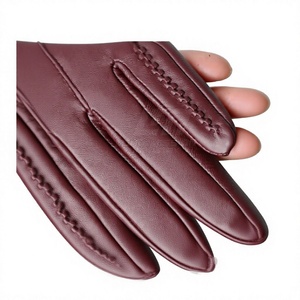 ถุงมือหนังสัมผัสหน้าจอได้ ยาวถึงข้อมือ บุขนกันหนาว เป็นมิตรกับสิ่งแวดล้อม สีแดง สำหรับฤดูหนาว ใช้ในชีวิตประจำวัน บริการ OEM - Product Image 3