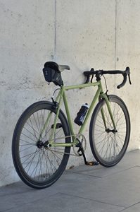 Bicicletta Gravel per Adulti 700C con Telaio in Acciaio 4130, Colore Verde Oliva Opaco, Monovelocità, a Scatto Fisso - Product Image 3