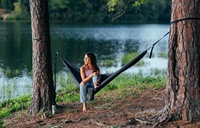 Hamac de voyage portable pour une personne, en nylon, pour la randonnée, les activités de plage, les événements festifs, équipé d'un sac de transport.