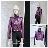 Veste en cuir ciré véritable d'usine, violet prune, courte, croisée, ajustée, brillante, pour femme