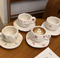 Juego de Tazas de Cerámica Rusas Bonitas en Oferta, Diseño de Flores y Corazones de Cereza, Taza de Café con Platillo, Vajilla de Regalo para el Hogar y la Cocina