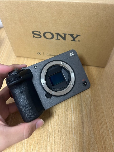 Professional Cinema DSLR Camera for FX30 26MP 4K CMOS Sensor ABS Material Optical Zoom <2x SD Card Support 2-3" Screen Lithium