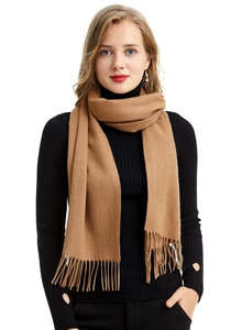 Vente en gros d'écharpes en pashmina épaisses, chaudes et décontractées pour femmes, châles épais et chauds pour dames, écharpe en cachemire pour femme, vente en cachemire personnalisée - Product Image 3