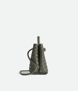 Sac à main Bottega BV Small Andiamo Chain en cuir Intrecciato avec détail de nœud signature et poignée tubulaire en cuir Veneta - Product Image 4