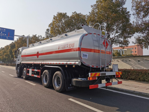 Camion-<span class=keywords><strong>citerne</strong></span> à carburant 8x4 25000L, <span class=keywords><strong>citerne</strong></span> à huile 25,72 m³, camion de transport d'essence, norme <span class=keywords><strong>ADR</strong></span>, 350 CV, EBS, TPMS, conduite à gauche, Dongfeng Jincheng - Product Image 3
