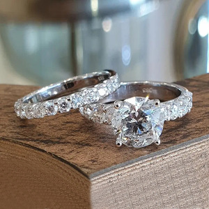 Anello in Cristallo Impilabile per Donne, Elegante Accessorio Moda per Uso Quotidiano e Feste - Product Image 2
