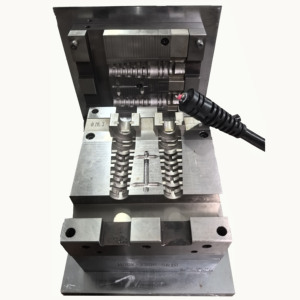 OEM kalıp yapma güç kablosu Grommet kalıp AC yüksek akım şarj kabloları Pvc SR kuyruk fişi enjeksiyon kalıbı - Product Image 4