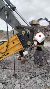 Martillo Hidráulico Tipo Caja para Construcción y Minería SB151, Nuevo, con Motor, Bomba, Cincel y Cuerpo Principal para 40-55 Toneladas - Product Image 3