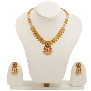 Ensemble de collier Kundan plaqué or traditionnel avec chaîne de perles, pendentif en pierre rose et boucles d'oreilles assorties, bijoux de mariée indiens - Product Image 1