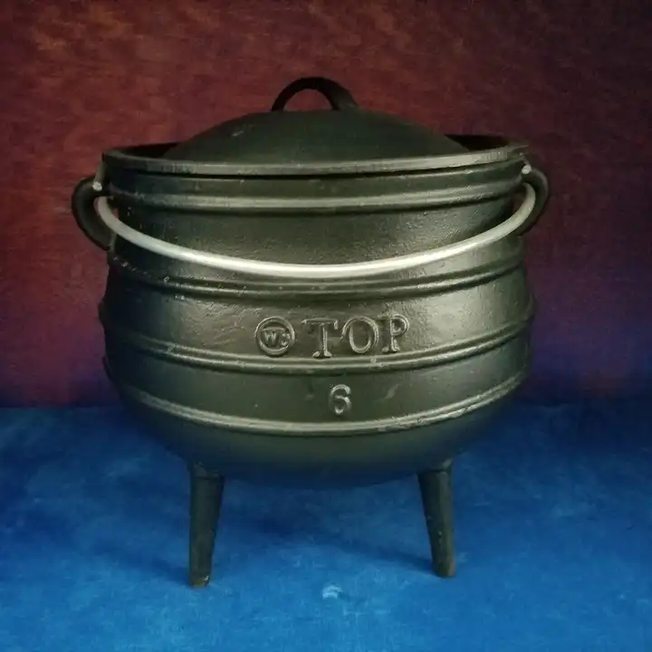 Welcome to . Potjie Pots of all sizes