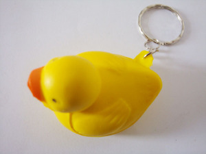 Llaveros de Peluche Antiestrés con Forma de Pato, Juguetes para Aliviar el Estrés - Product Image 2