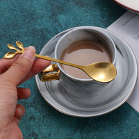 Ensemble de cuillères et fourchettes en acier inoxydable plaqué or de luxe, agitateur créatif pour café et miel, petites fourchettes à dessert et à fruits pour cadeau