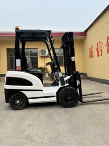 Chine Fabricant Chariot Élévateur 2500Kg 3000Kg 3500Kg 3M-6M Avec Cabine Diesel Chariot Élévateur - Product Image 4