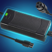 Chargeur au lithium AC/DC 12,6 V 14 A pour trottinettes électriques et robots, avec protection intégrée contre les courts-circuits et les polarités inversées