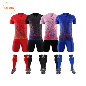 قميص كرة قدم أحمر بتصميم اللهب، زي كرة قدم مخصص، ملابس كرة قدم مريحة للجسم - Product Image 1