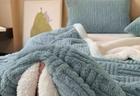Couverture Chauffante Personnalisable en Polaire Lactée à Carreaux Modernes, Façon Fourrure d'Agneau, Douce en Polyester, Épaisse, pour Adulte, Style Vintage Imprimé, Idéale pour l'Hiver à la Maison