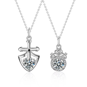 XMA035 Juego de Collares de Plata de Ley 925 con Moissanita para Hombre y Mujer, Diseño 'Princesa y <span class=keywords><strong>Caballero</strong></span>', Diseño a Juego para Parejas, 2 Piezas/Juego - Product Image 1