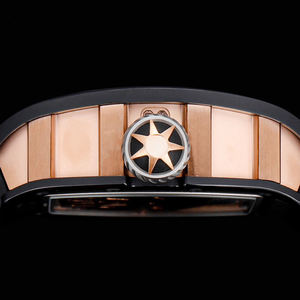 Montre mécanique automatique pour homme, classique, de forme tonneau, ajourée, personnalisée, décontractée, avec éclairage nocturne, en fibre de carbone noire, style Jedi - Product Image 4