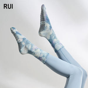 RUIQUWIN Calcetines de Yoga Antideslizantes al por Mayor para Mujer, Transpirables, Absorbentes de Sudor, de Secado Rápido, 100% Algodón, Calcetines Deportivos para Pilates y Fitness - Product Image 1