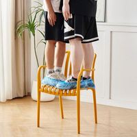 Chaise de jardin en plastique colorée de style moderne, nouveau design, pour café, restaurant, usage domestique et plage