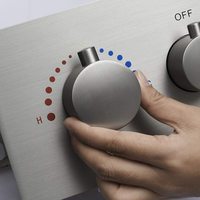 Robinet de douche thermostatique à pression équilibrée en laiton finition chrome moderne pour kits de douche de salle de bain avec installation facile