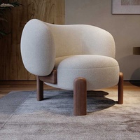 Fauteuil d'appoint Boucle avec pieds tubulaires en bois – Chaises compactes pour salon et mobilier de maison – Vente en gros