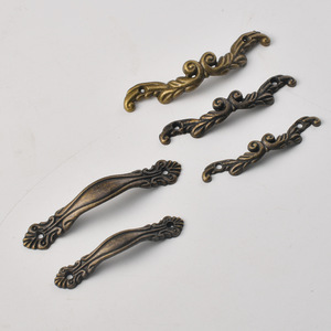 Poignées de tiroir en alliage de zinc de style chinois, forme barre, finition antique, quincaillerie de meubles durable - Product Image 1