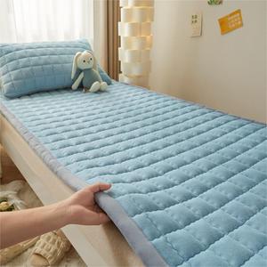 Materasso in pile imbottito letto singolo in poliestere per studenti dormitorio imbottito letto pieghevole per l'inverno - Product Image 3