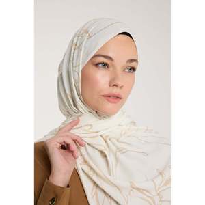 Pañuelo de Seda con Diseño de Hojas en Tono Puro Beige Marfil, Accesorio Lujoso y Elegante de Calidad Premium - Product Image 4