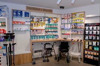 Présentoir mural de supermarché, banderole, avec comptoir de magasin médical, armoire d'exposition de pharmacie pour médicin