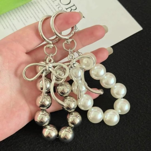 Bonie Korean Fashion Fresh Cute Wild Keychain Pendant Metal Shaped Bow Pearl Beaded Cell Phone Luggage Charm