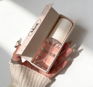 Spray desodorante con fragancia de sándalo estilo coreano PEACH JO+ 33 para hombres y mujeres. - Product Image 4