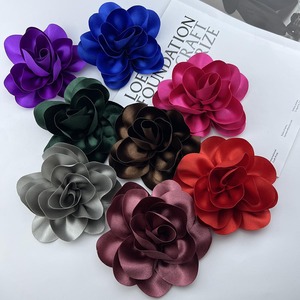 Broche de flor de rosa 3D de hierro satinado de alta gama de 14 cm, corsage, accesorios de decoración para trajes, pinza para el pelo, venta al por mayor transfronteriza. - Product Image 1