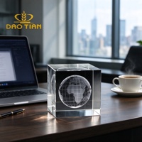 Cube de cristal de la Terre gravé au laser 3D personnalisé, dans un bloc de verre, presse-papiers, souvenir d'entreprise, cadeau avec boîte cadeau