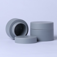 Cylindres cosmétiques uniques en plastique dépoli avec pompe, disponibles en 30g/50g/80g, pour le stockage de Bakhoor arabe