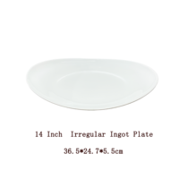 Assiette en porcelaine brillante à bord relevé en forme de lingot pour les plats de pâtes, de curry et de riz à la maison